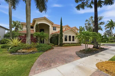 929 Gulfstream Ct 1