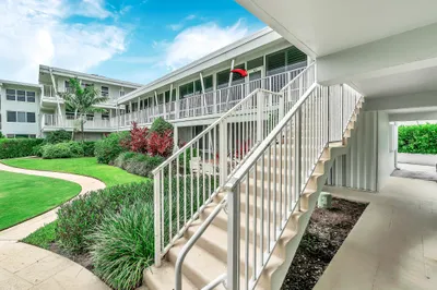1221 Hillsboro Mile #42b 1
