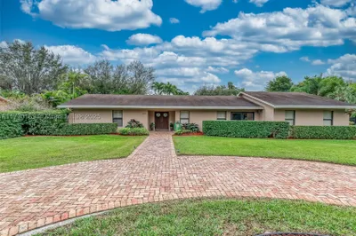 9460 SW 147 St 1