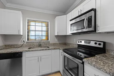 2600 GREENWOOD Terrace #210 1