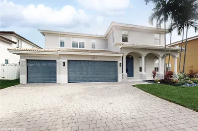 2327 SW 132nd Ter 1