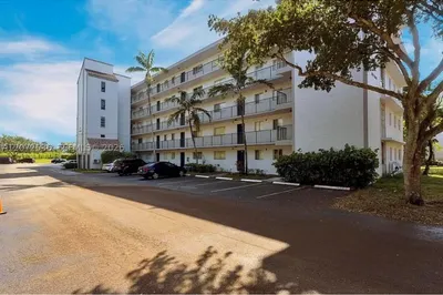 8750 N Sherman Cir #103 1