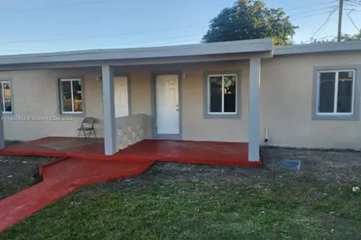 1840 NW 74th Ter 1