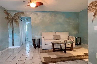 9 N BIRCH Road #402 1