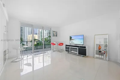 1300 Brickell Bay Dr #1600 1