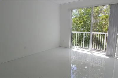 9172 Collins Ave #414 1