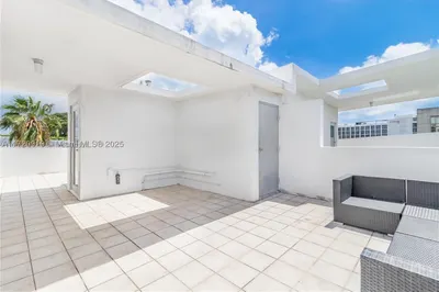 928 Pennsylvania Ave #5 1