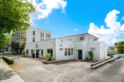 1920 Coral Way 1