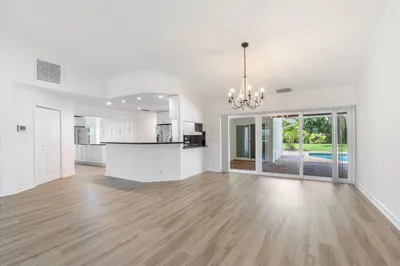 1375 NW 16th Street 1