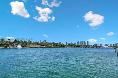 56 S Hibiscus Dr 1