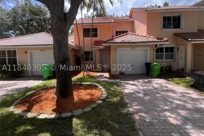 4041 NW 84th Ter #4041 1