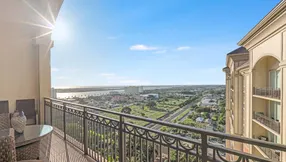 Just Listed | Wonderful in West Palm Beach | 550 Okeechobee Boulevard #Uph-07