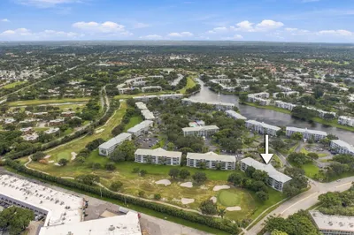 1502 WHITEHALL Drive #305 1