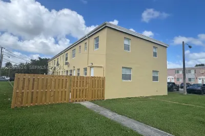 8454 NW 4th Ave #8454 1