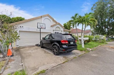 312 Bishop Road 1