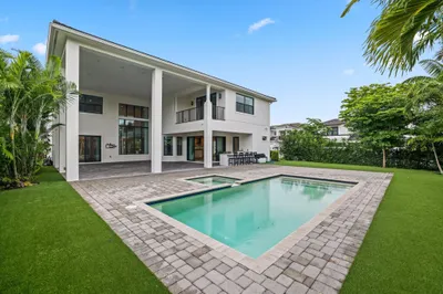 2585 NW 69th Street 1