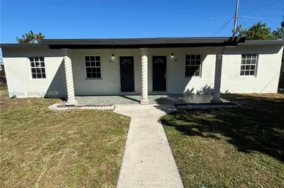 1821 NW 74th St 1