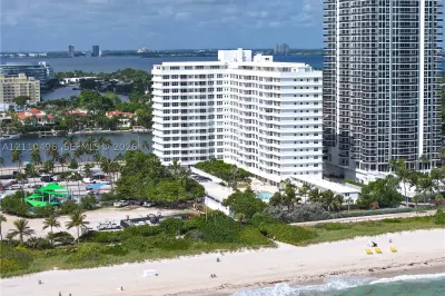 4747 Collins Ave #306 1