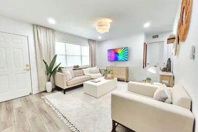 246 NE 14th Street 1