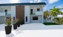 7996 Crespi Blvd Photo