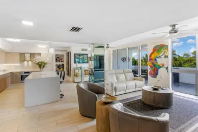 111 SE 1st Avenue #302 1