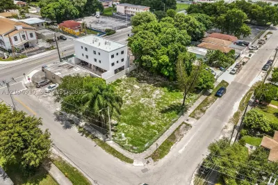 2895 NW 45th St 1