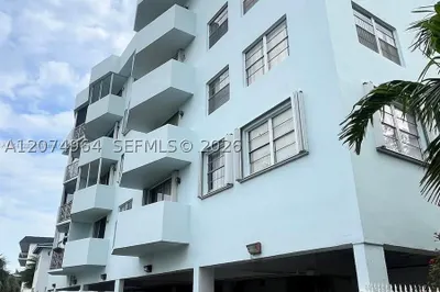1990 Marseille Dr #206 1