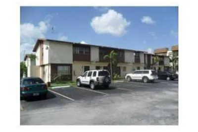 20 SW 108th Avenue #F4 1