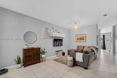 2551 SE 16th Ter #101 1