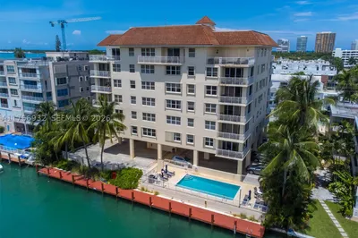 10140 W Bay Harbor Dr #502B 1