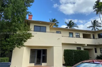 32 Camden Dr #5 1