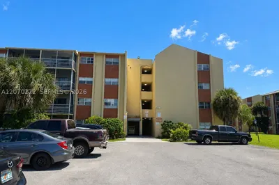 3600 NW 21st St #313 1