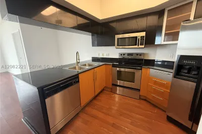 1750 N Bayshore Dr #3015 1