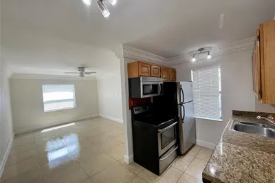 601 NE 29TH Drive #9 1