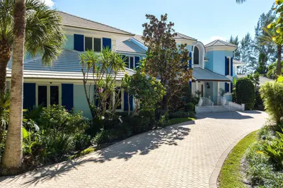 2999 N Ocean Boulevard 1