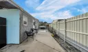 881 West Dr Photo