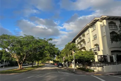 50 Alhambra Cir #310 1