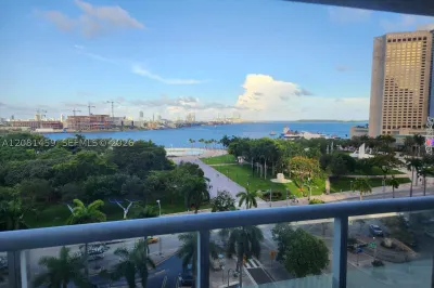 50 Biscayne Blvd #903 1