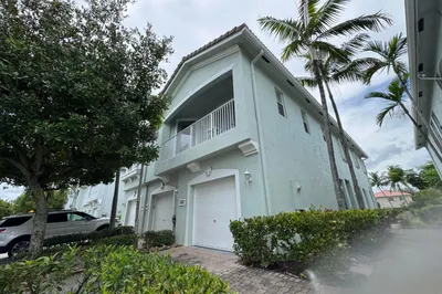 3069 Laurel Ridge Circle 1