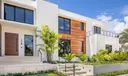 100 Beverly Road Photo