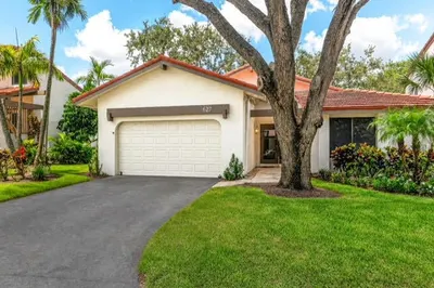 627 Hollows Circle 1
