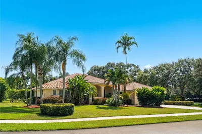 10660 SW 44th Ct 1