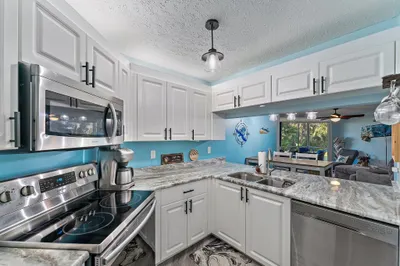 1810 SE Hideaway Circle #1810 1