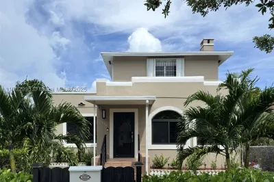1835 SW 10th St 1