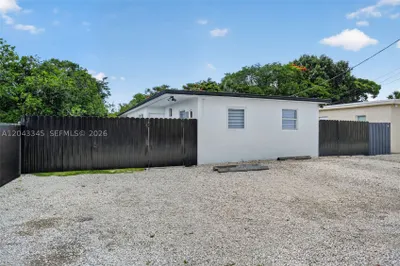 636 NW 14th Ter #636 1