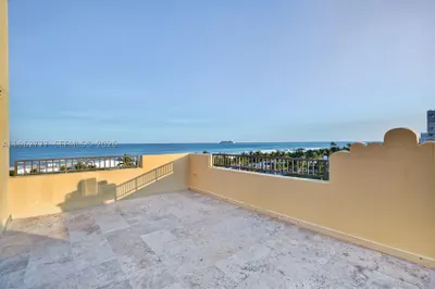 1330 Ocean Dr #R7C 1