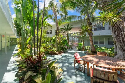 1925 Washington Ave #16 1