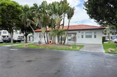 7510 SW 152nd Ave #B202 1