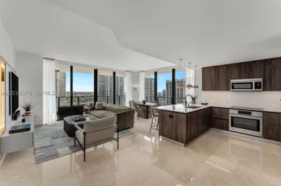 68 SE 6th St #2612 1