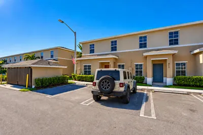 497 NE 4th Street 1